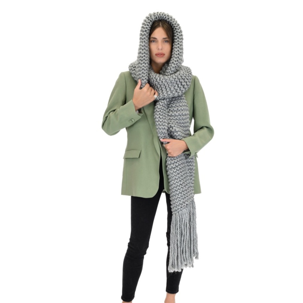 MUMSHANDMADE Hooded Fringes Scarf
